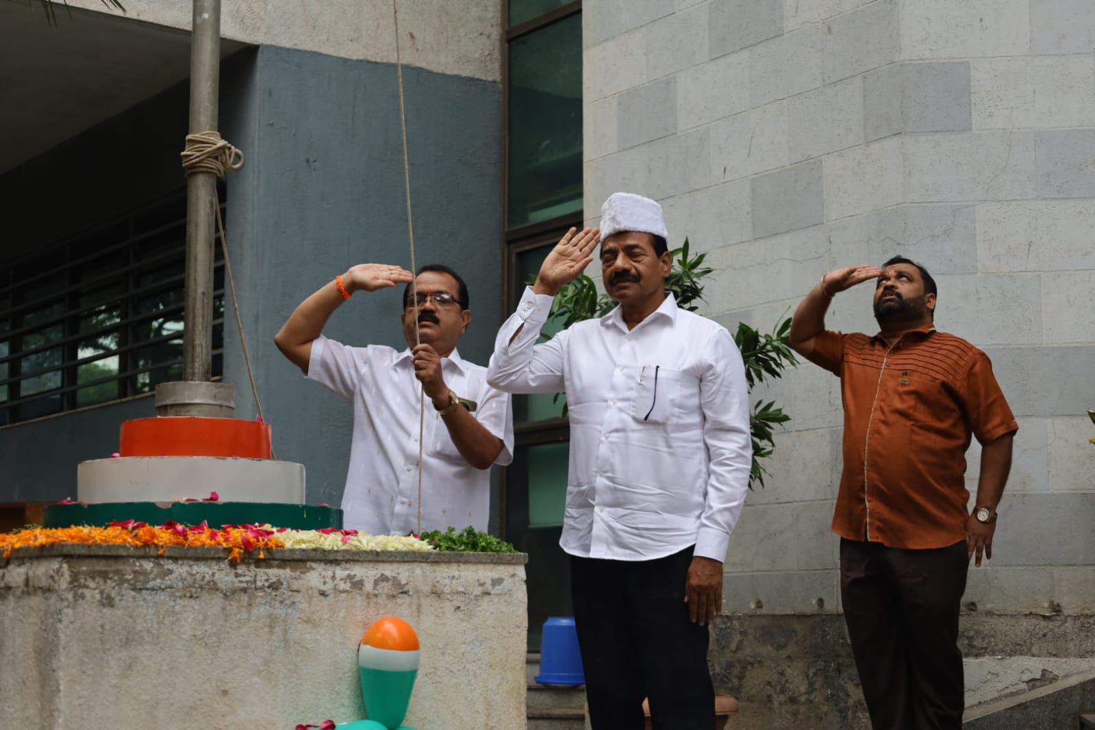 15-08-2025_|_independence_day_celebration_at_pdcc_bank_175532959915-Aug-Celebration-img2.jpg